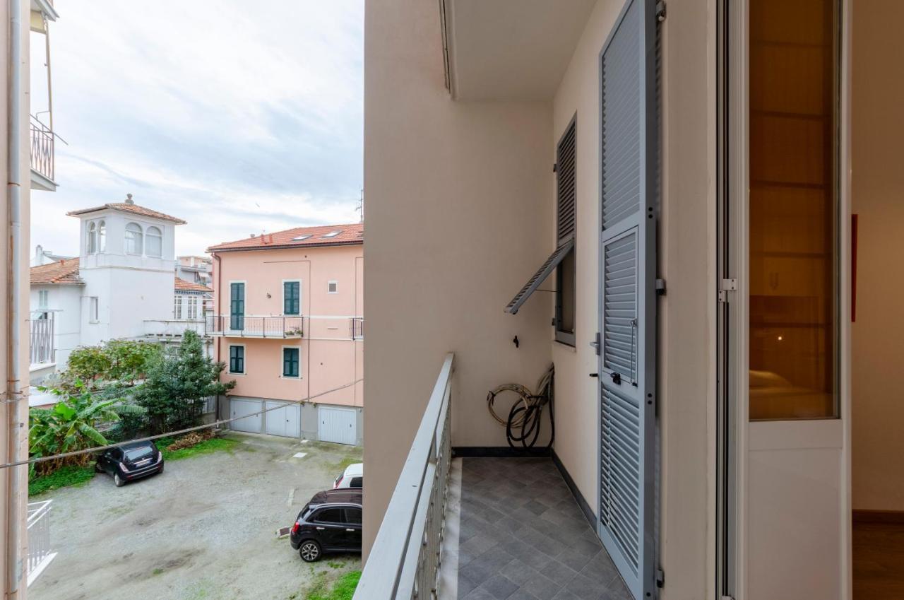 Joivy Apt For 4, Metres From Beach, In Sestri Levante Buitenkant foto